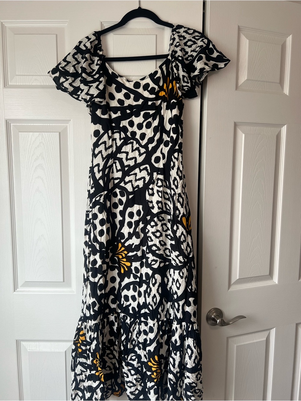 FARM Rio Black & White Floral Maxi Dress with Yellow Accents - Picture 2 of 6
